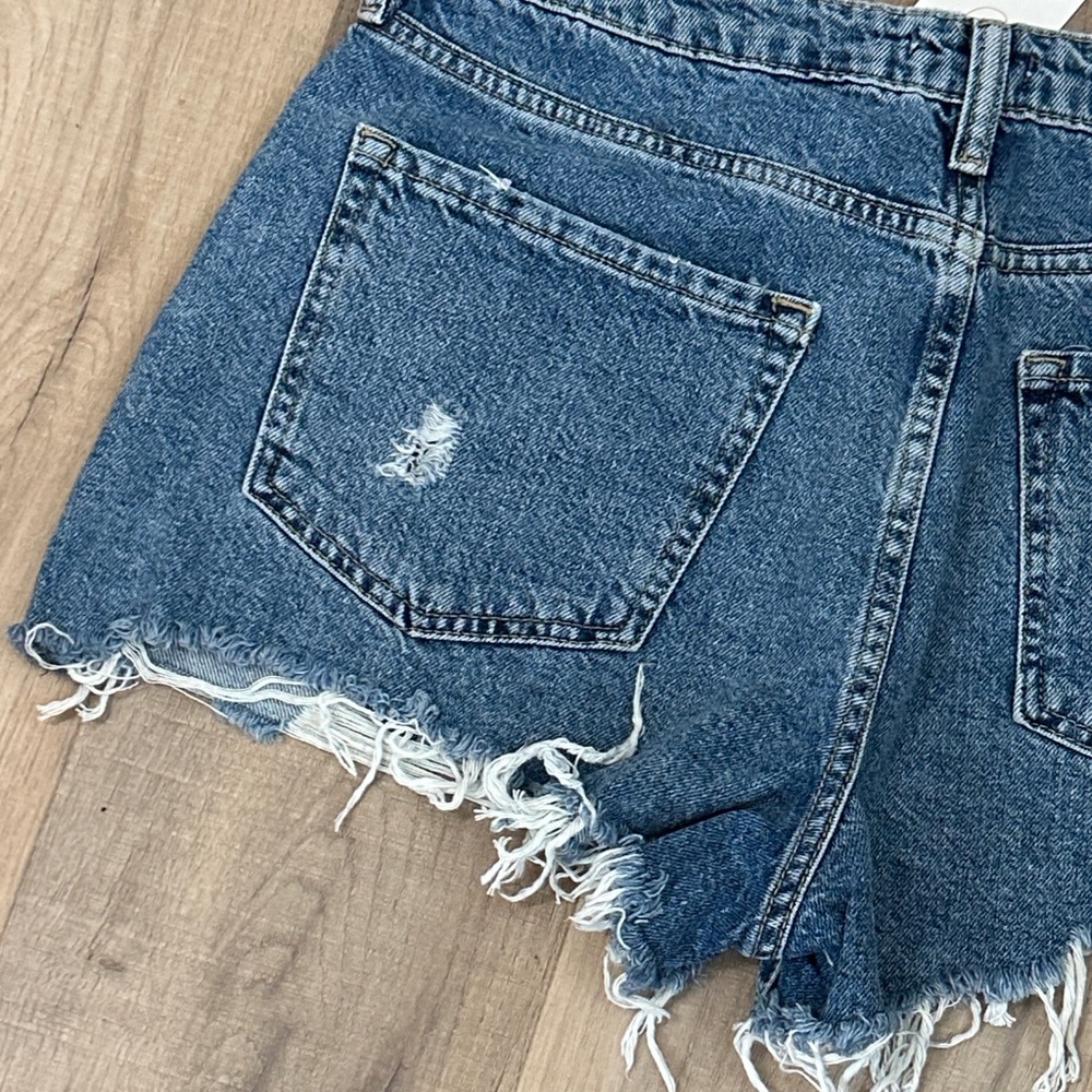 Distressed retro high rise forever 21 Denim Women Shorts size 30 - Picture 8 of 15